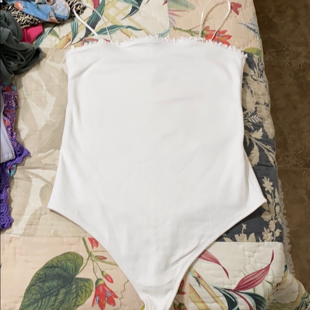 Cute Lettuce Top Trim BodySuit